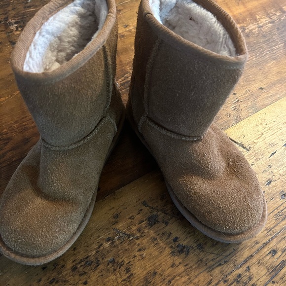 Ugg Koolaburra girls size 13 in good shape . - Picture 6 of 6